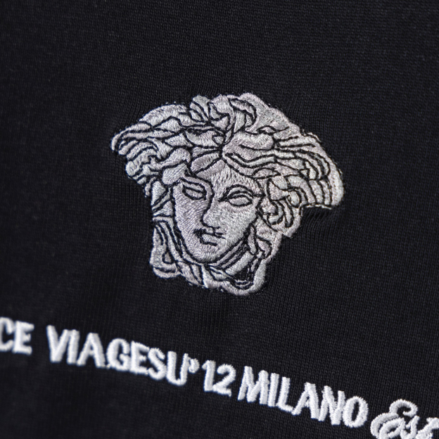 ヴェルサーチ「Versace」メドゥーサ エンブロイダリー ルーズフィットTシャツ