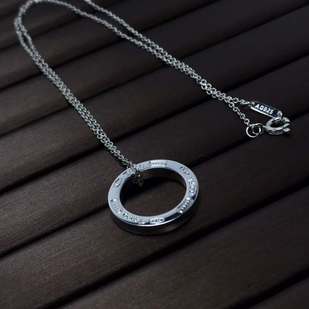 ティファニー「Tiffany & Co.」1837 シリーズ CNC彫刻プレートネックレス