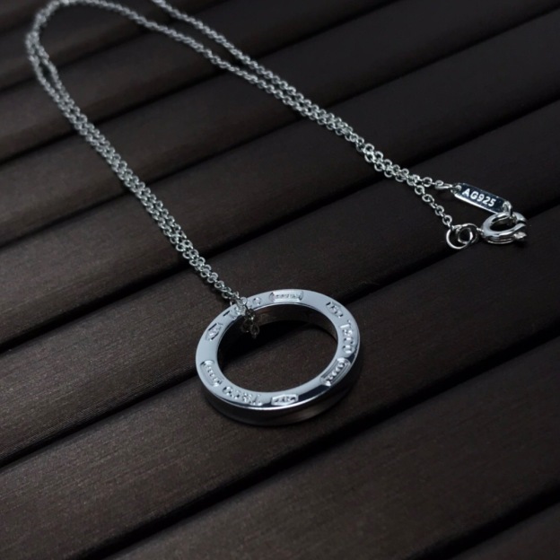 ティファニー「Tiffany & Co.」1837 シリーズ CNC彫刻プレートネックレス