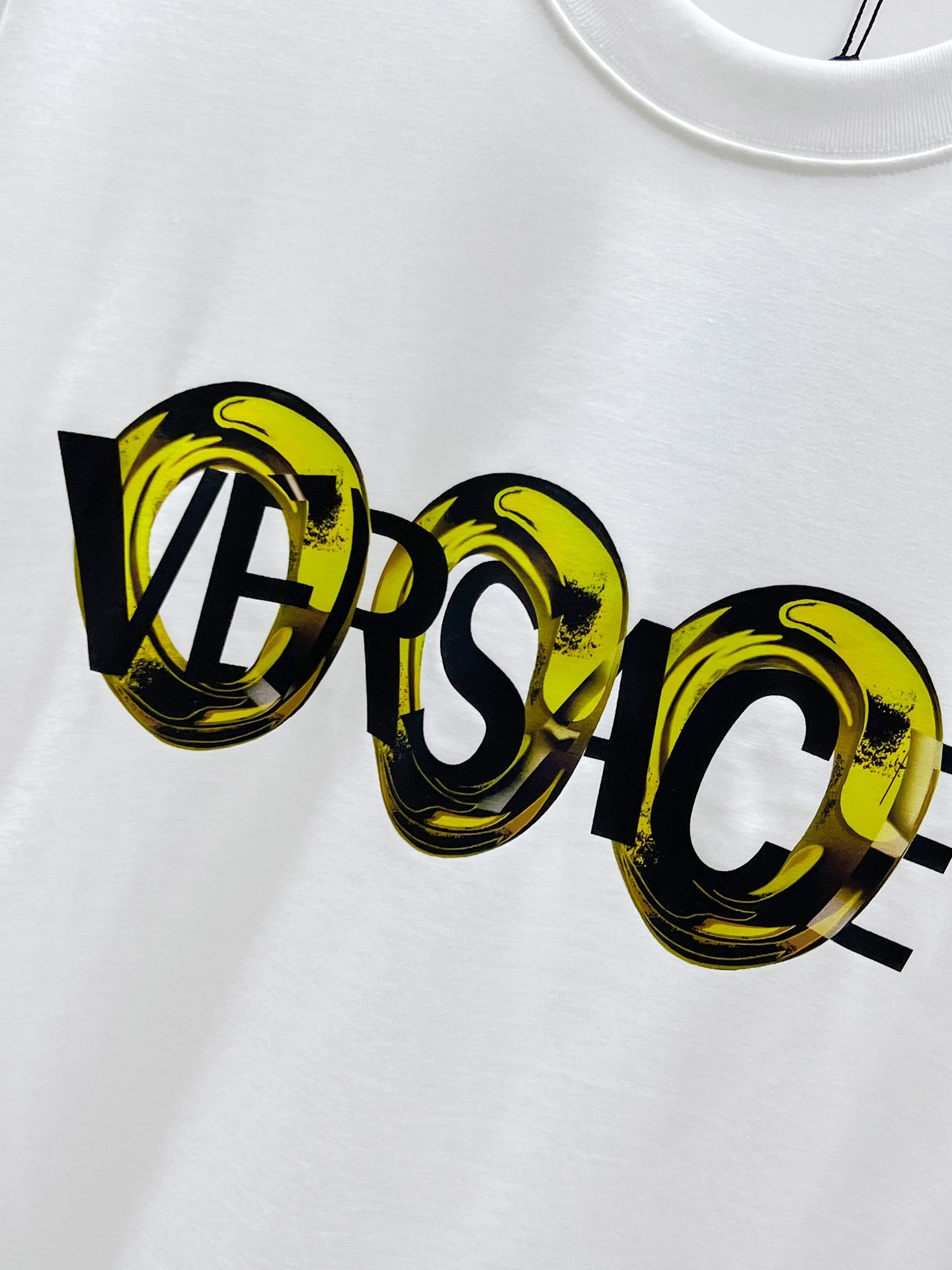 ヴェルサーチ「Versace」 2025SS リラックスフィット クルーネックTシャツ