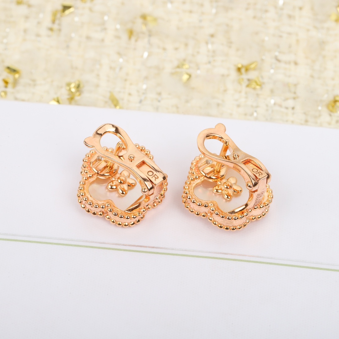 ヴァン クリーフ＆アーペル「Van Cleef & Arpels」Lucky Spring フラワー ピアス