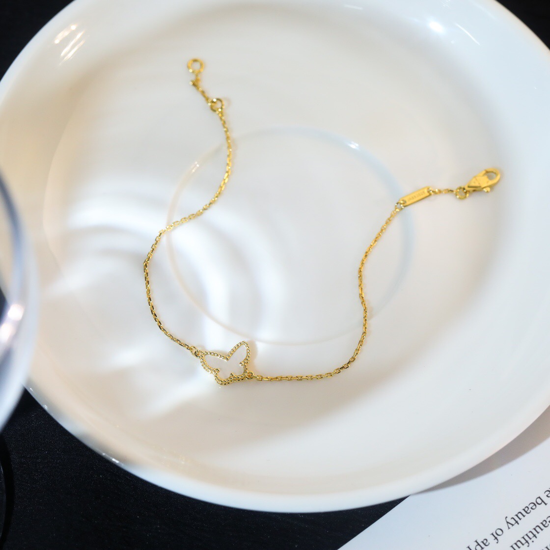ヴァン クリーフ＆アーペル「Van Cleef & Arpels」 Butterfly マザーオブパール 18Kホワイトゴールド ブレスレット17cm