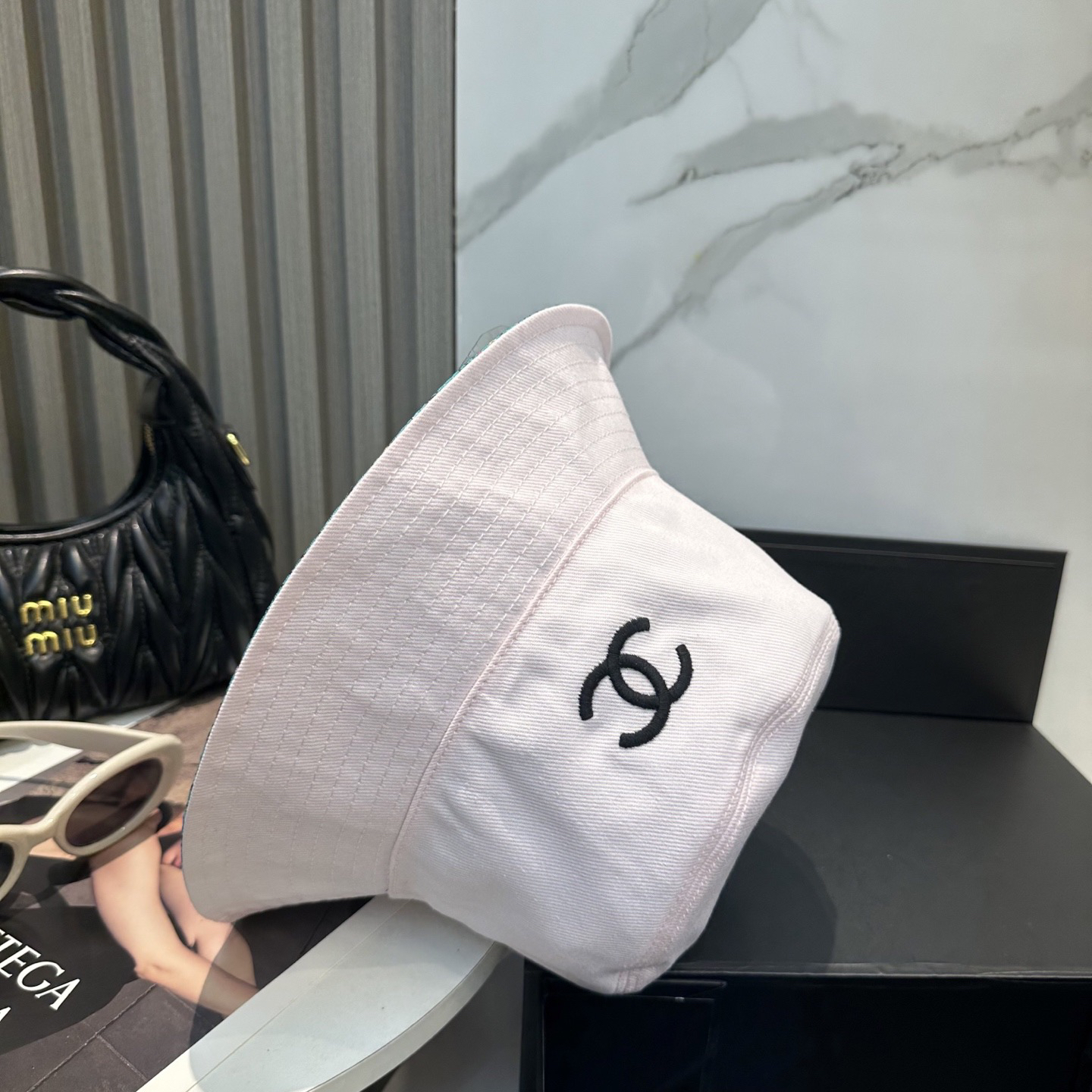 シャネル「Chanel」リバーシブル エンブロイダリー バケットハット