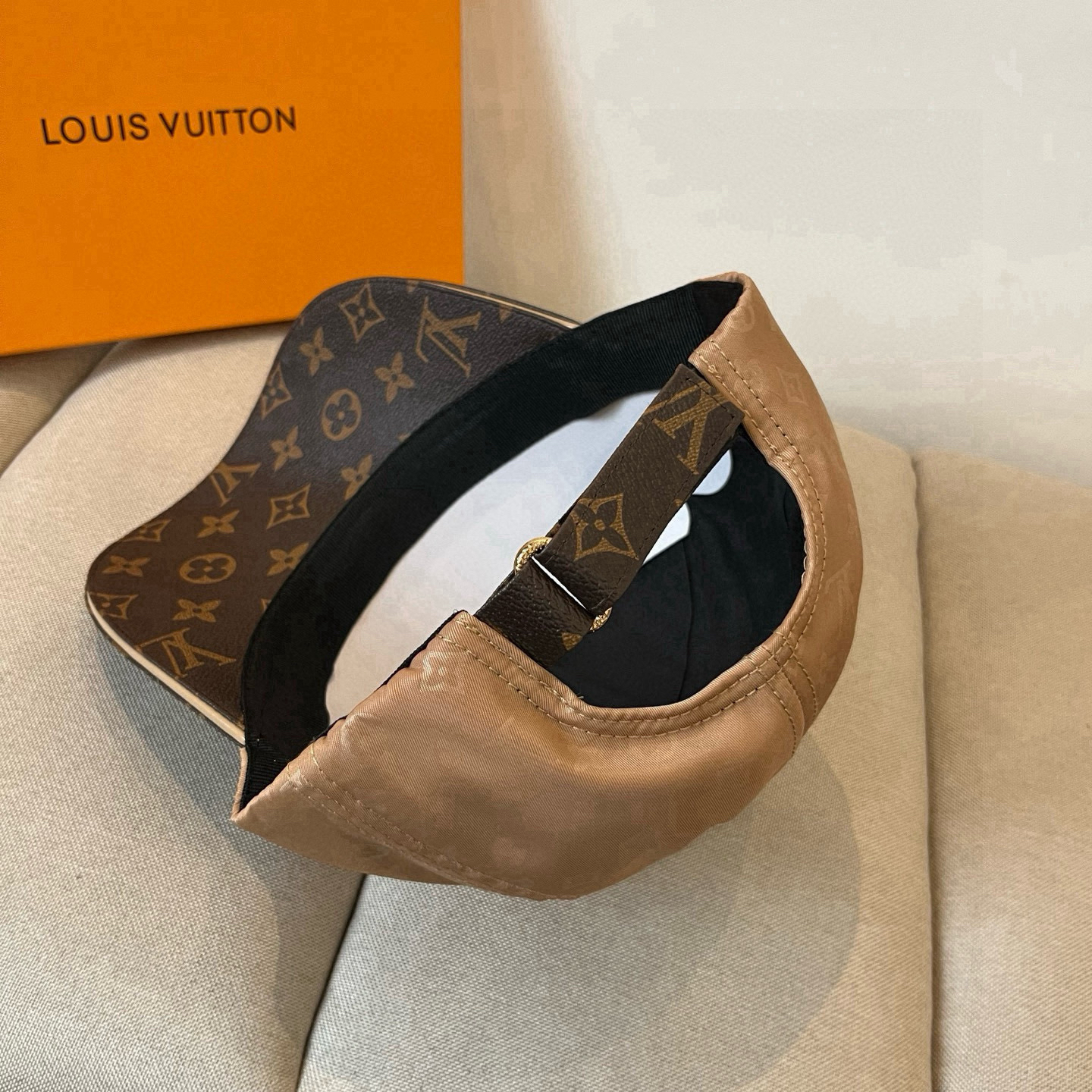 ルイ・ヴィトン「Louis Vuitton」Signature ベースボールキャップ‌