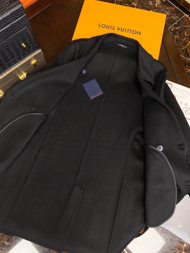 ルイ・ヴィトン「Louis Vuitton」メンズ カシミア オーバーコート