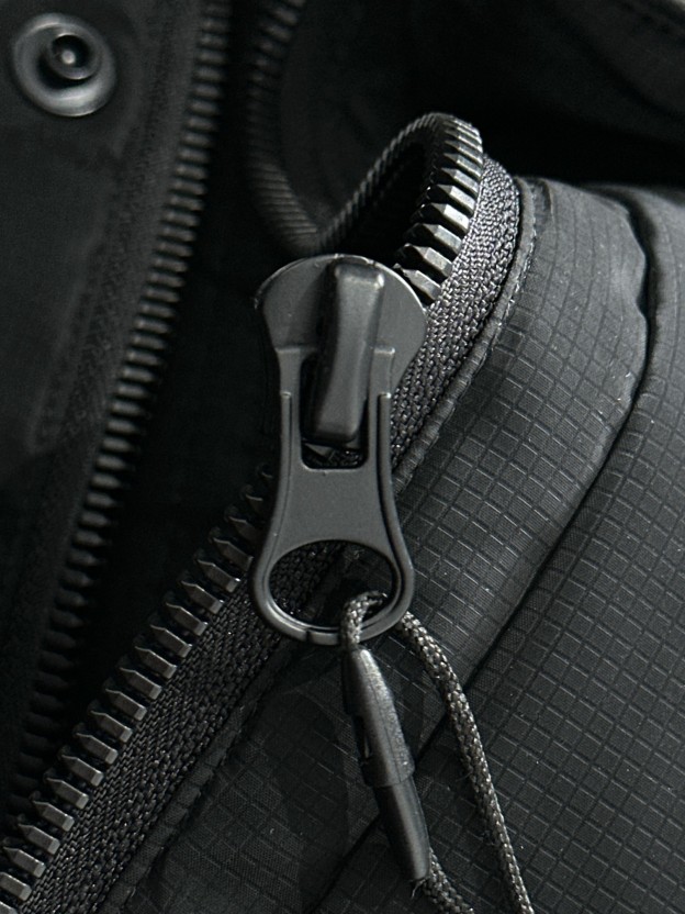 バレンシアガ「Balenciaga」‌2024秋冬最新ダウンジャケット