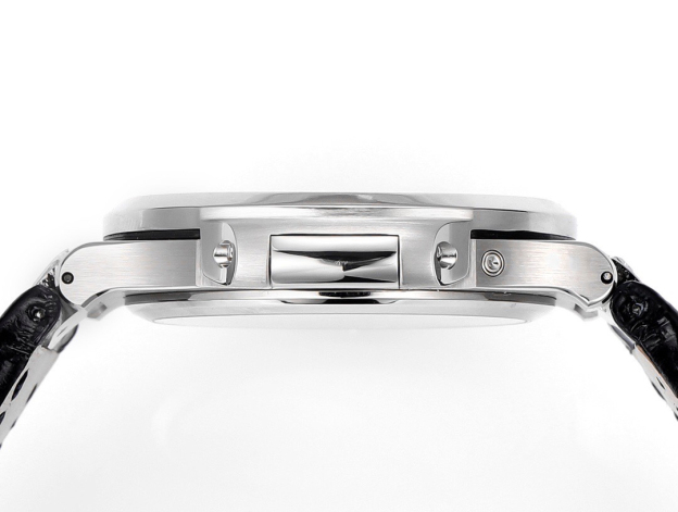 パテック フィリップ「Patek Philippe」「鋼王の王」ウォッチ 5712GR-衝撃的デビュー