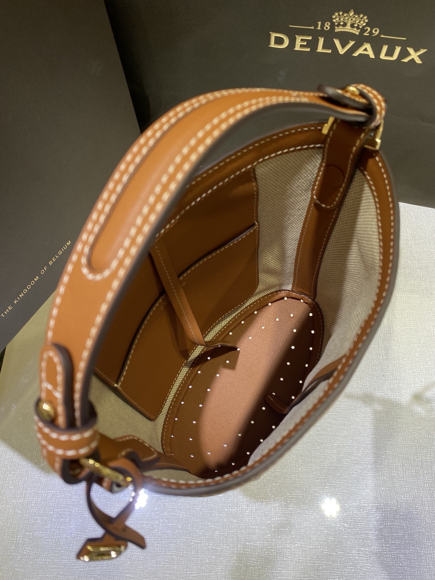 デルヴォー「Delvaux」