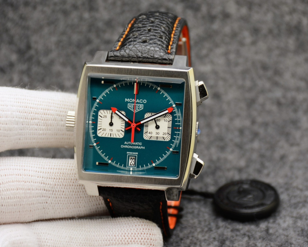 タグ・ホイヤー「TAG Heuer」カレラ クォーツ メンズウォッチ 40mm