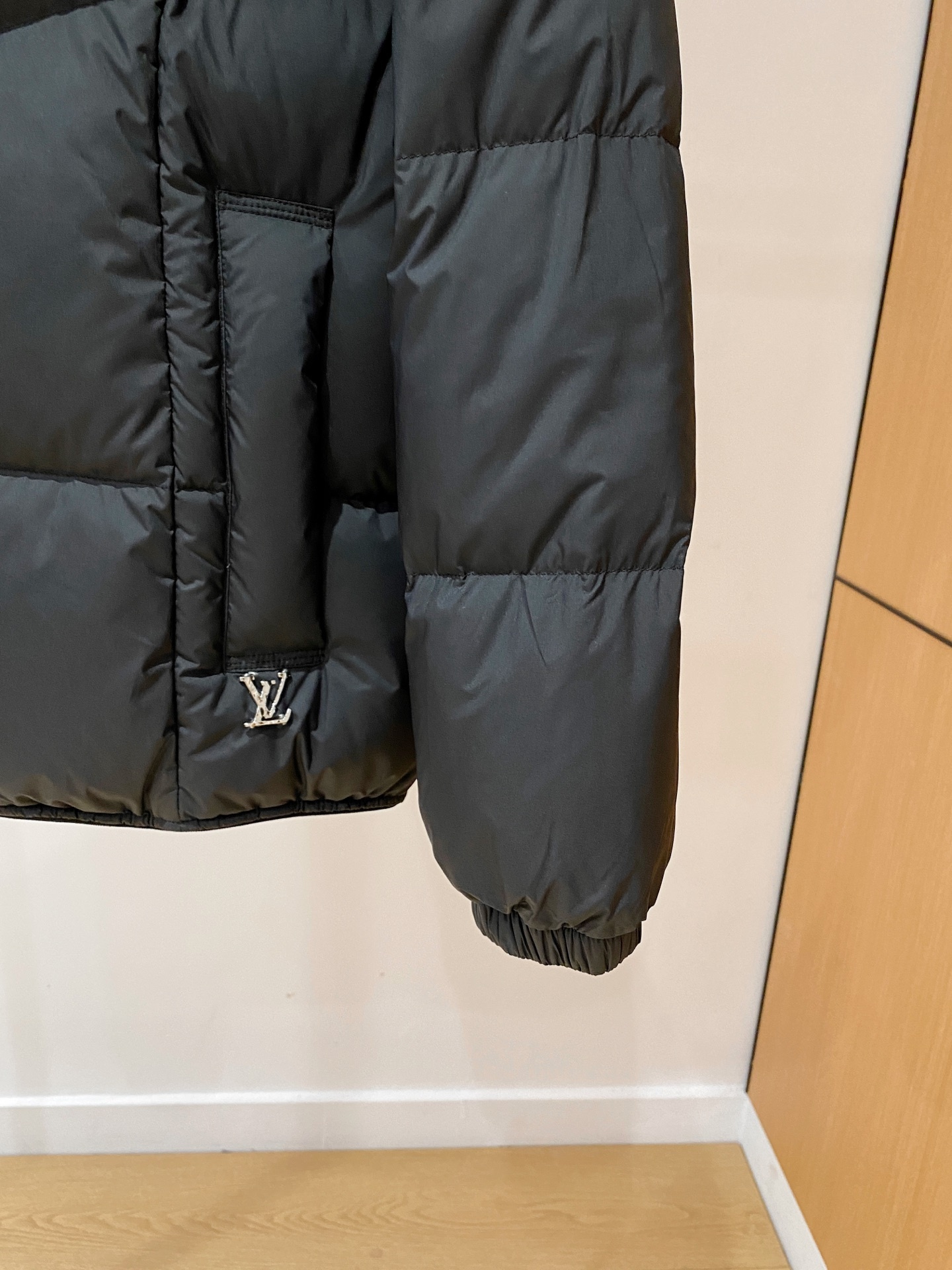 ルイ・ヴィトン「Louis Vuitton」‌冬のファッションフーディーダウンジャケット