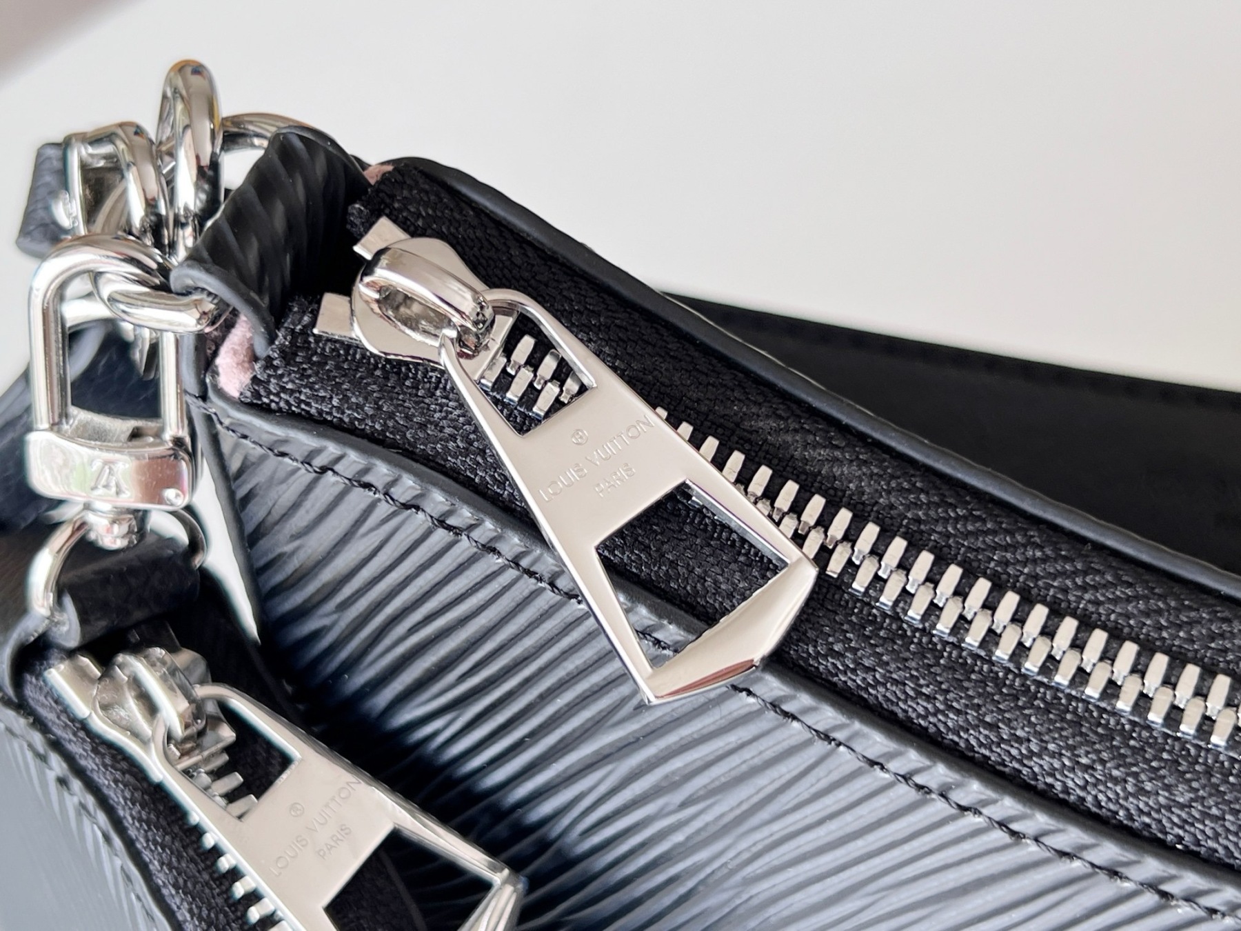 LOUIS VUITTON  Marelliniマレリーニ m20998