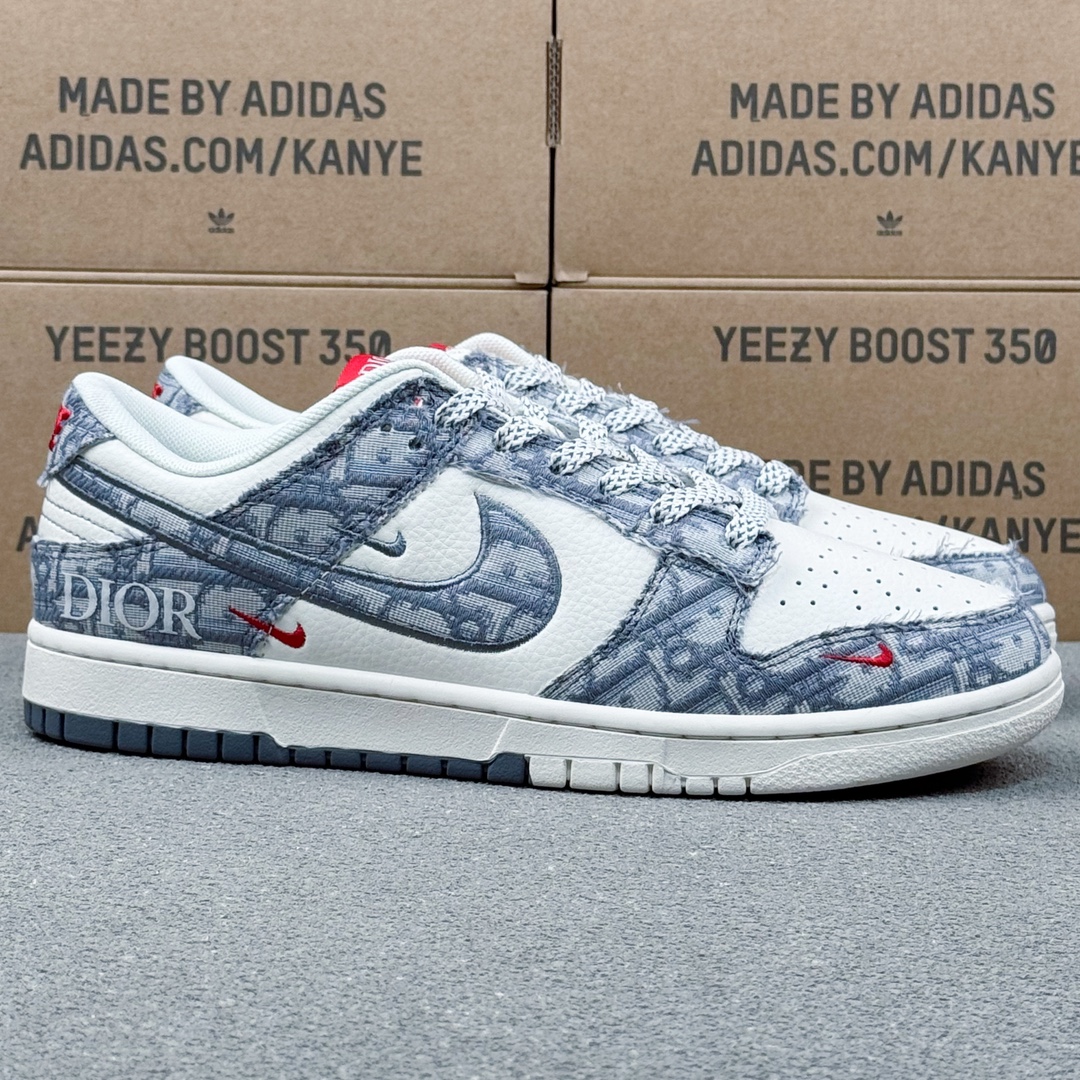 「コラボモデル」Dior x NikeSB Dunk Low "White Ink Blue" スニーカー