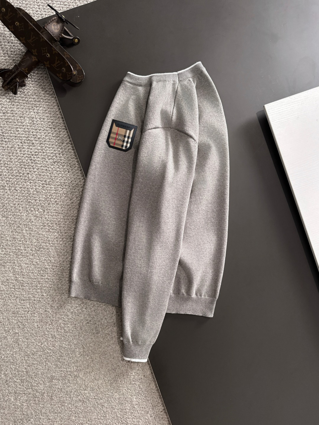 エルメス「Hermès」秋冬用ラウンドネックニットセーター