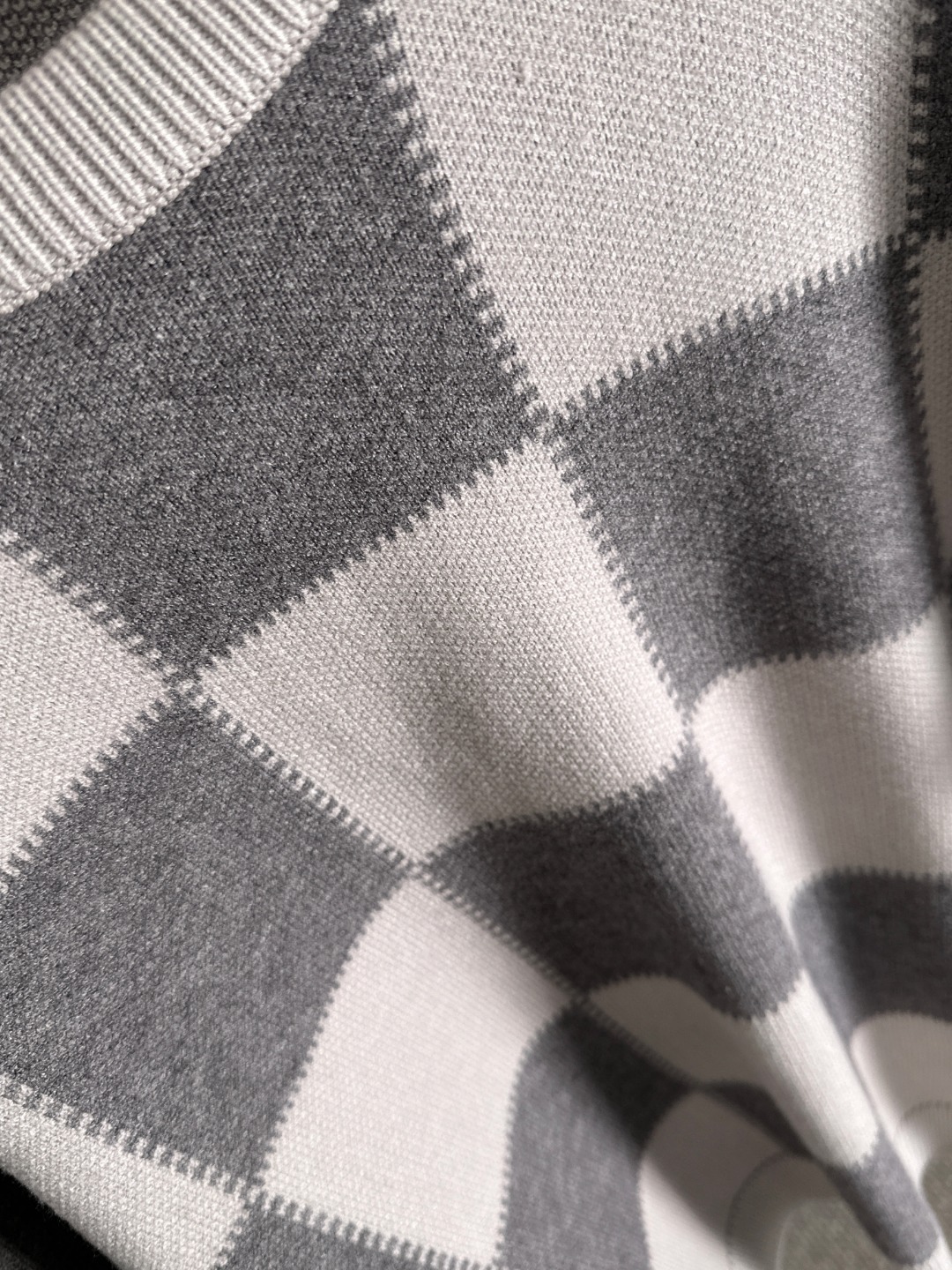 グッチ「Gucci」秋冬に欠かせないウールニットセーター