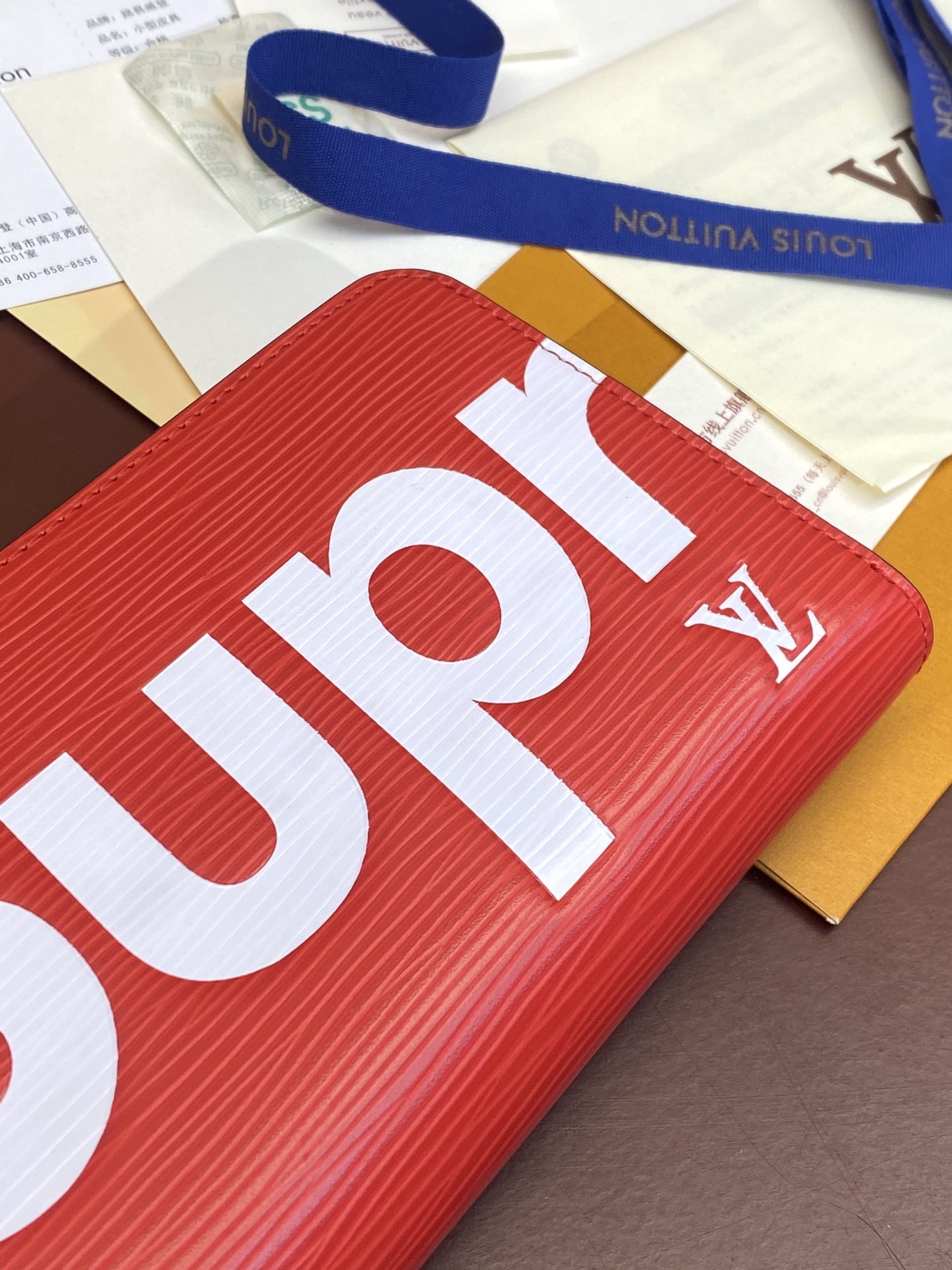 ルイ・ヴィトン「Louis Vuitton」LV x Supreme コラボ ジッピー･ウォレット