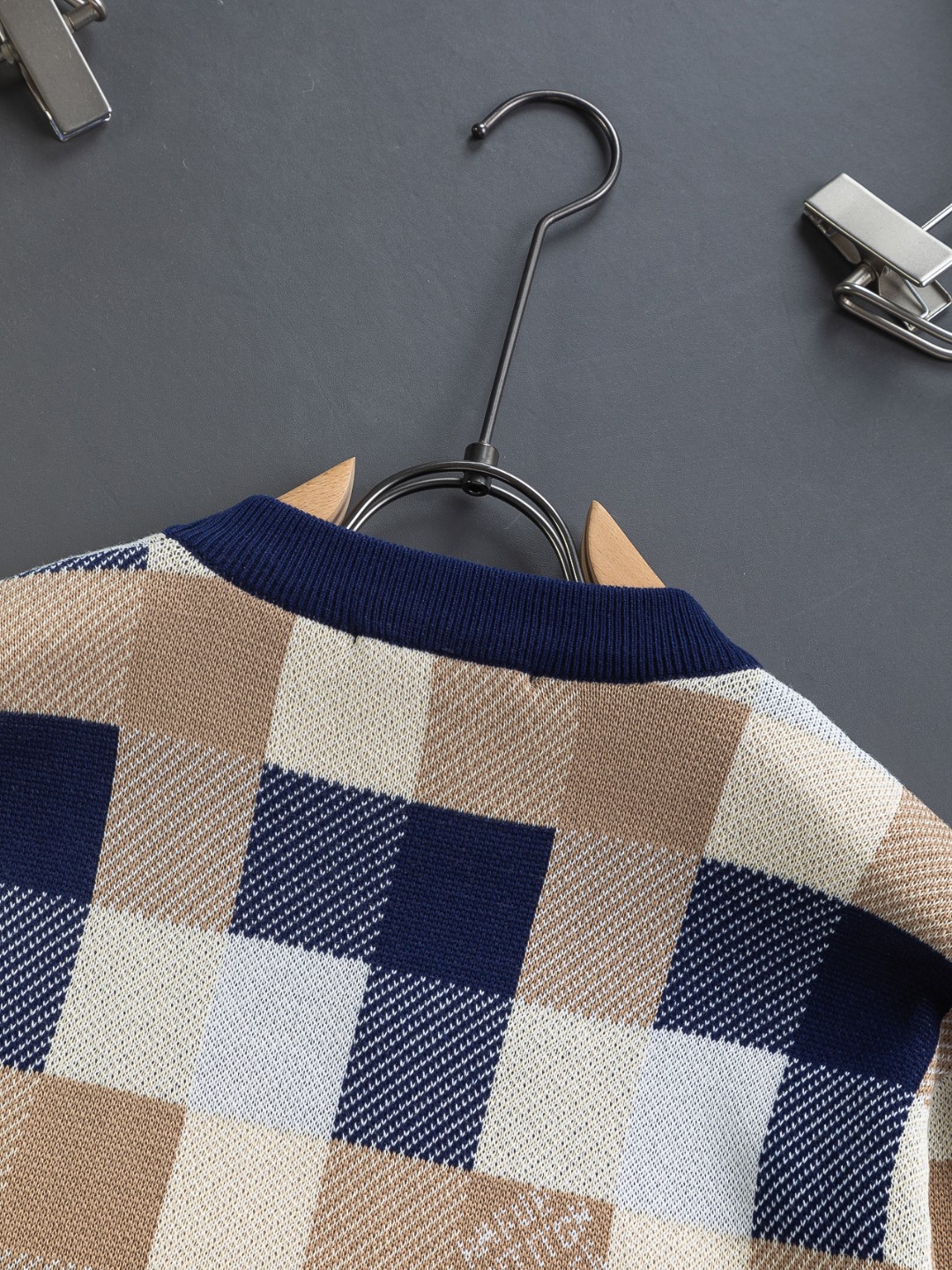 ルイ・ヴィトン「Louis Vuitton」秋冬新作ニットクルーネックセーター