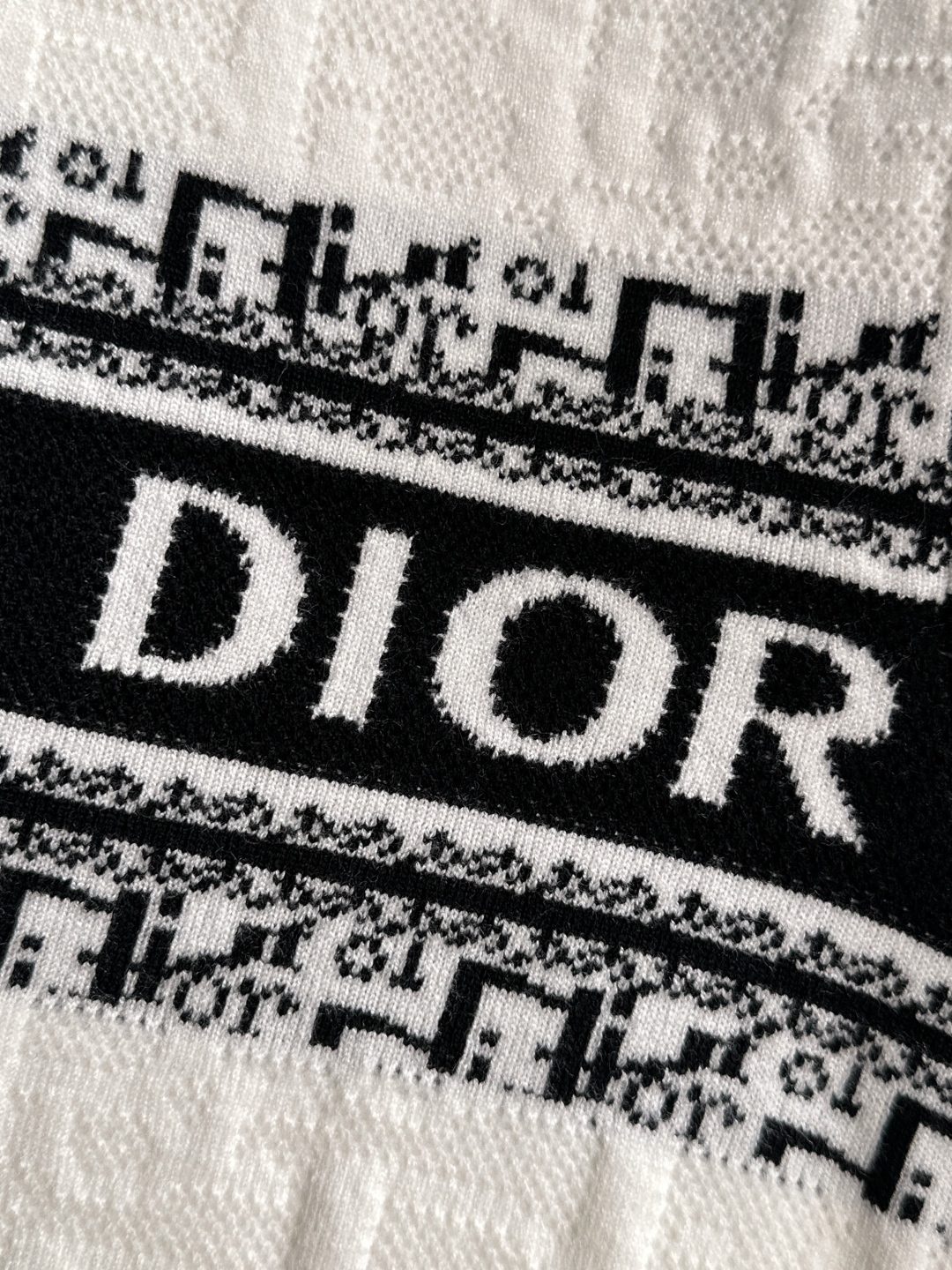 ディオール「Dior」秋冬ウールの丸ネックニットセーター