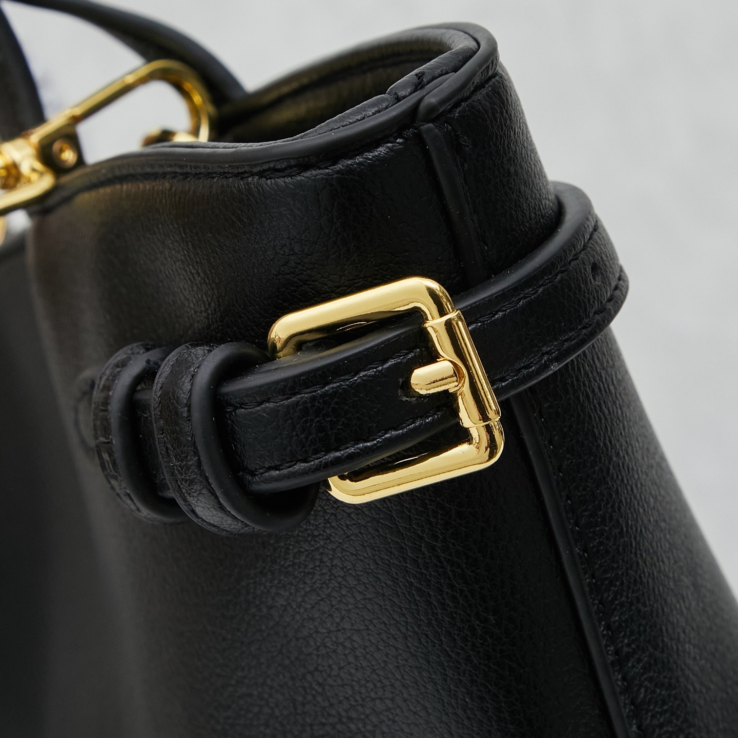 セリーヌ「Celine」TRIOMPHE レザー トートバッグ