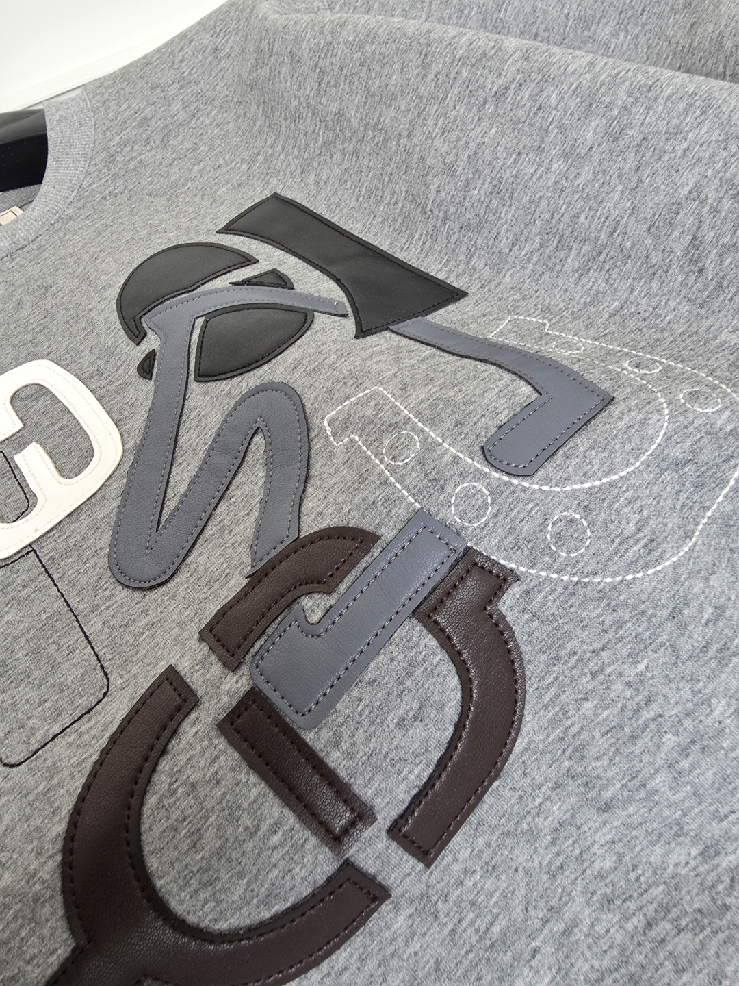 エルメス「Hermès」秋冬新作ラウンドネックスウェット