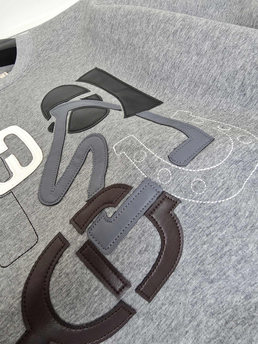 エルメス「Hermès」秋冬新作ラウンドネックスウェット