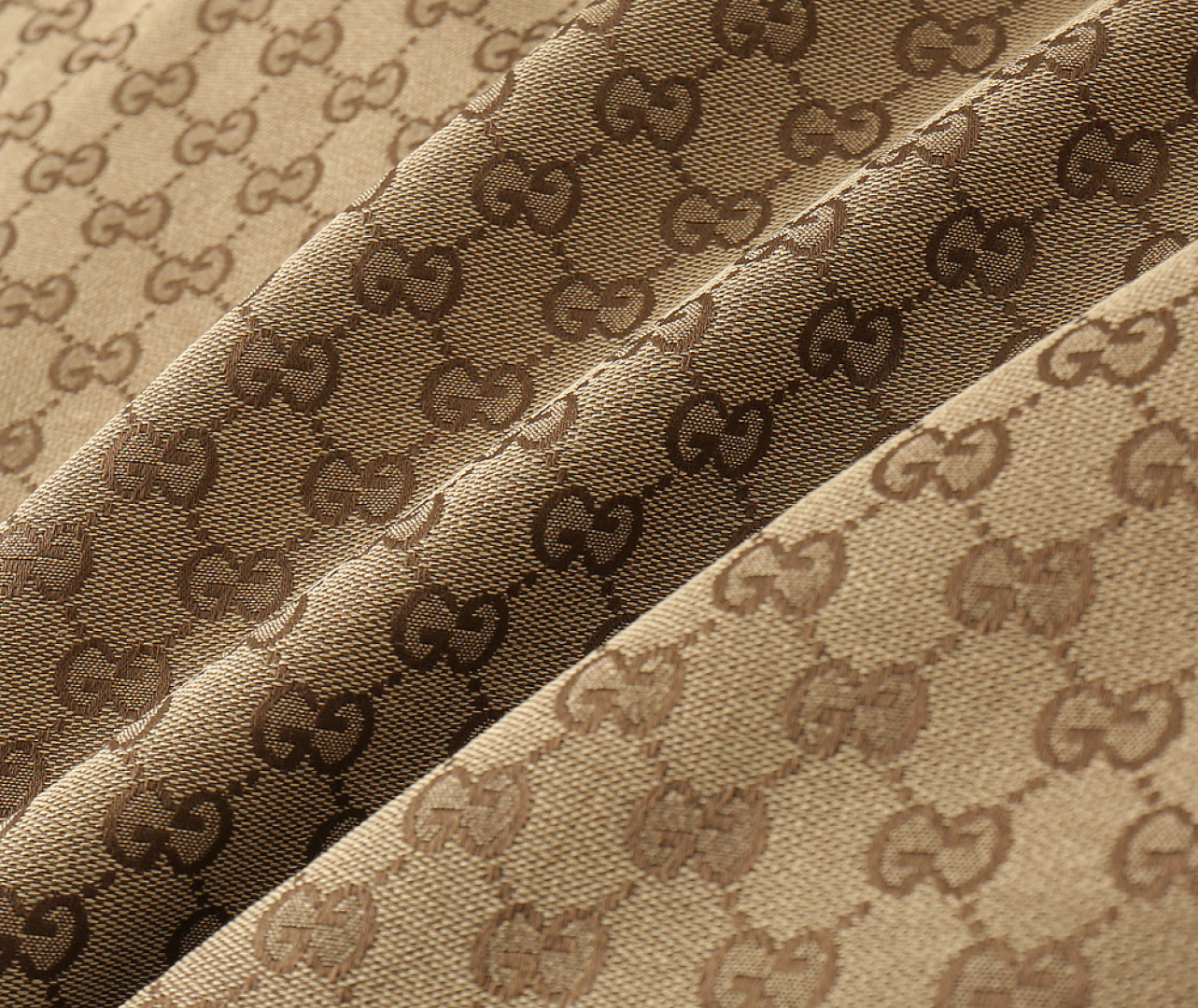 グッチ「Gucci 」秋冬新作メンズフード付きジャケット