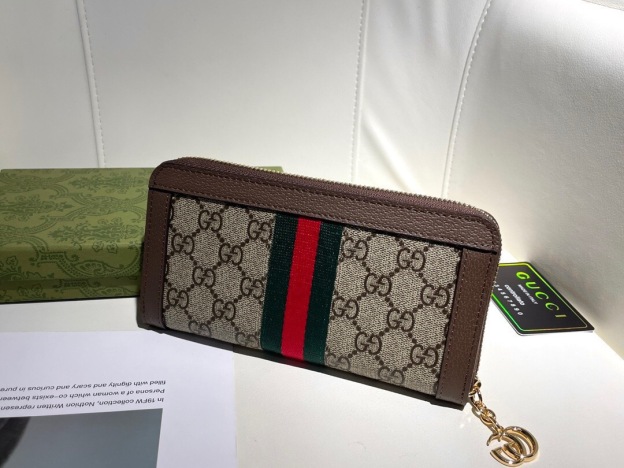 グッチ「Gucci」Marmontシリーズ ジッパーウォレット