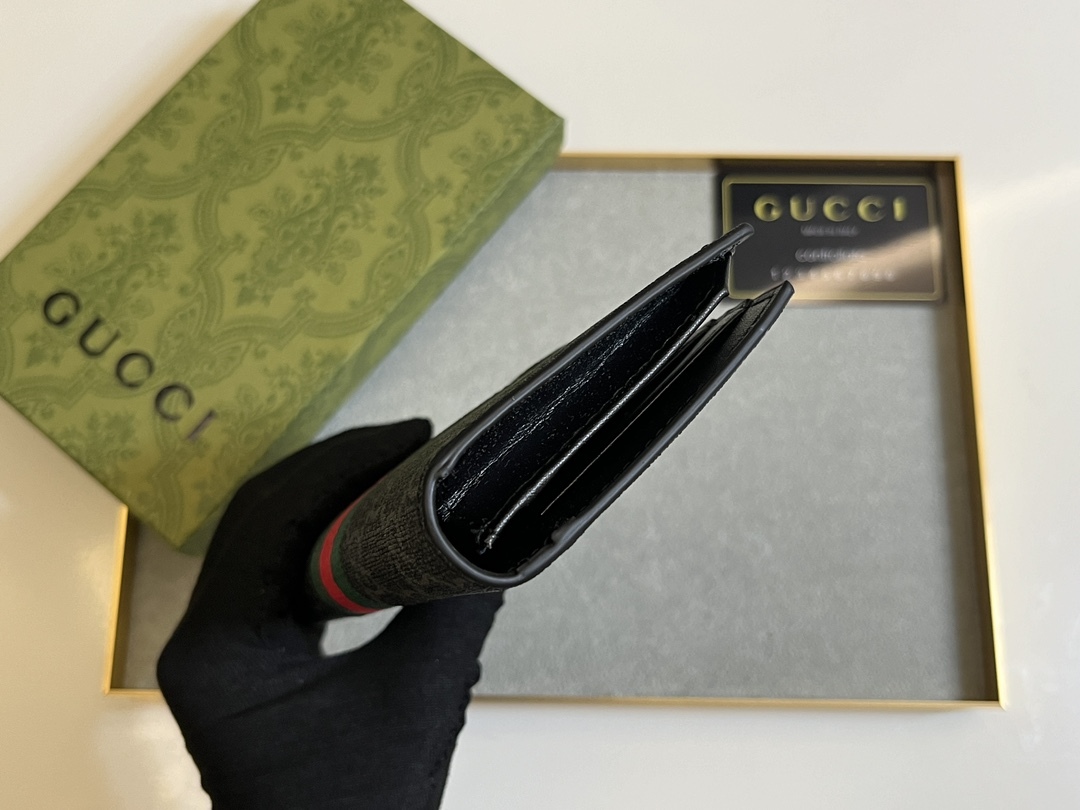 グッチ「Gucci」折りたたみロングウォレット