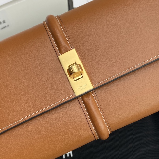 セリーヌ「Celine」TRIOMPHE16 光沢牛革財布