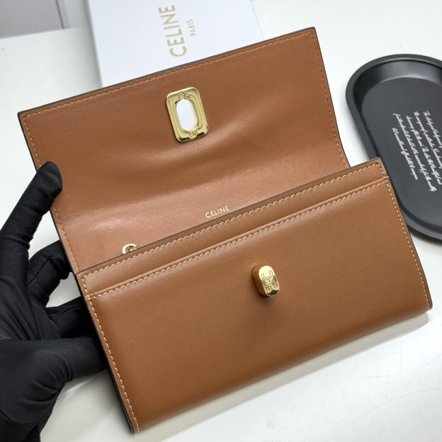 セリーヌ「Celine」ラージジップウォレット