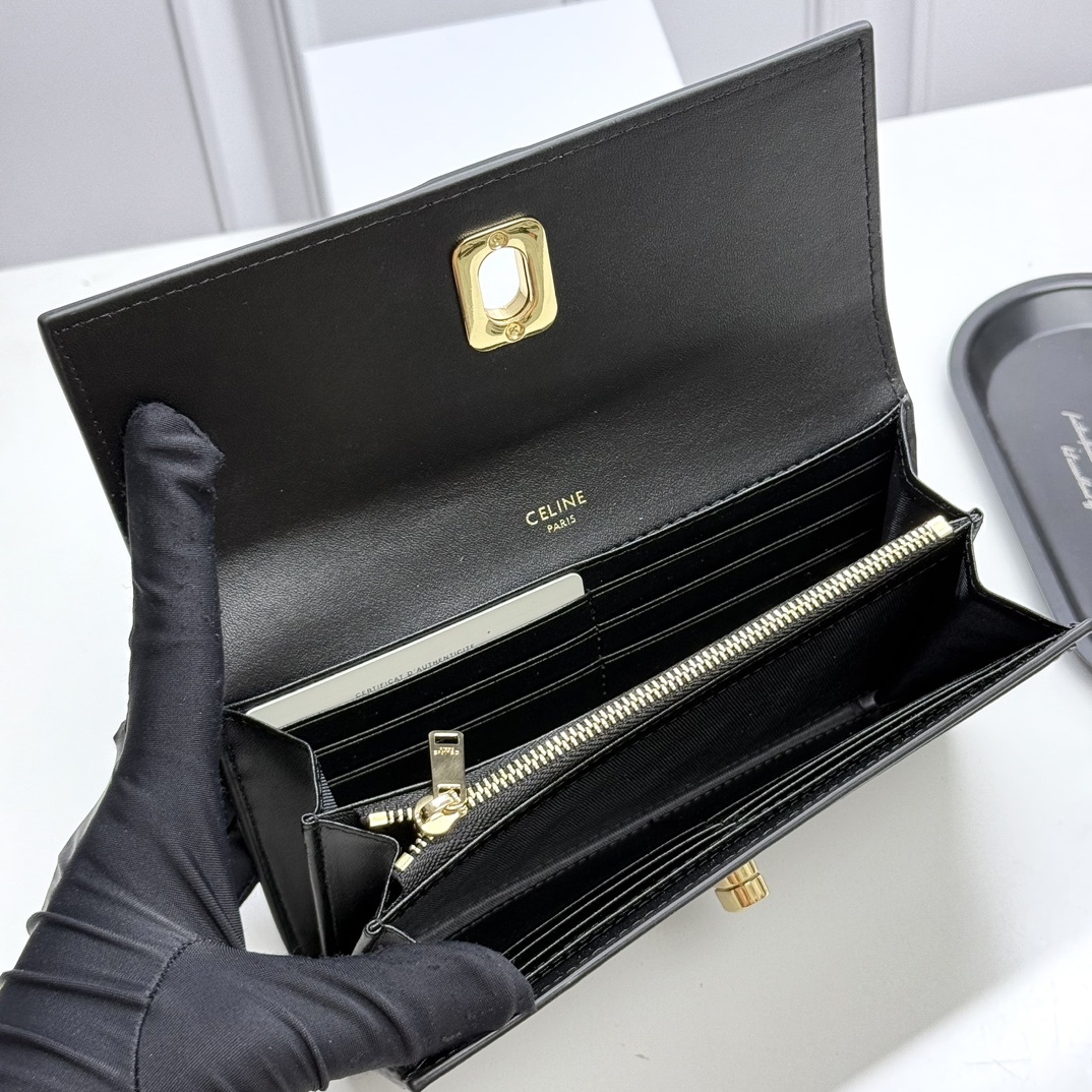 セリーヌ「Celine」ラージジップウォレット