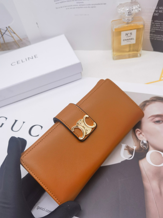 セリーヌ「Celine」VICTOIRE ラージサイズウォレット