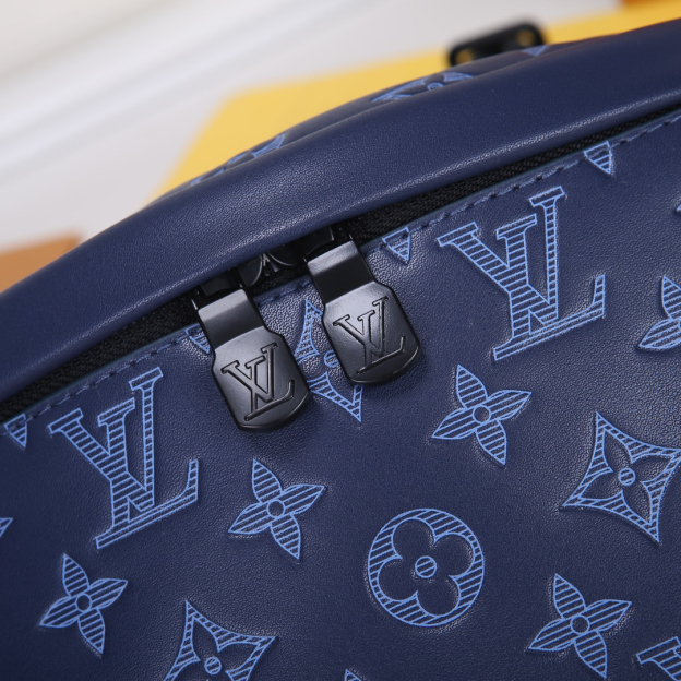 ルイ・ヴィトン「Louis Vuitton」ディスカバリー･バムバッグ PM