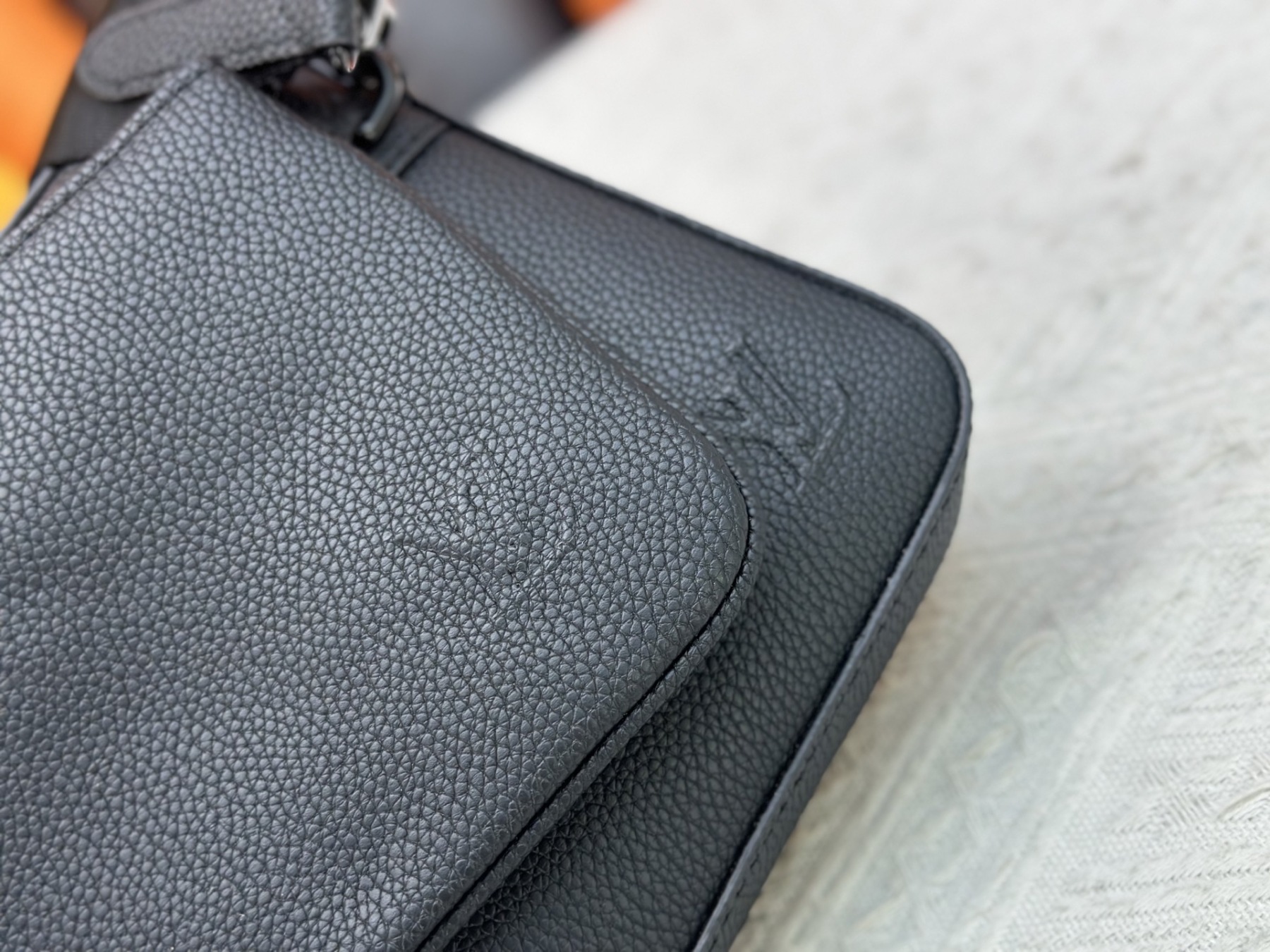 ルイ・ヴィトン「Louis Vuitton」新作 Trio メッセンジャーバッグ