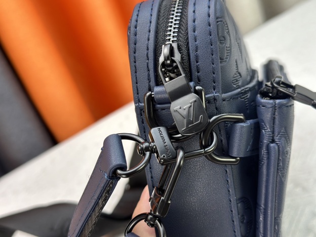 ルイ・ヴィトン「Louis Vuitton」新作 Trio メッセンジャーバッグ