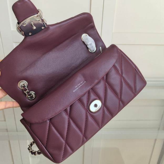 コーチ「Coach」TABBY 26 チェーンショルダーバッグ