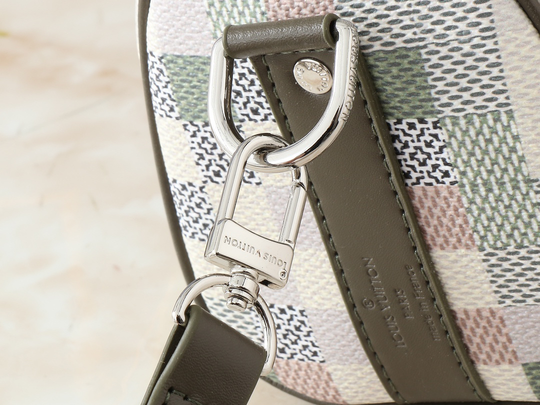 ルイ・ヴィトン キーポル･バンドリエール 25