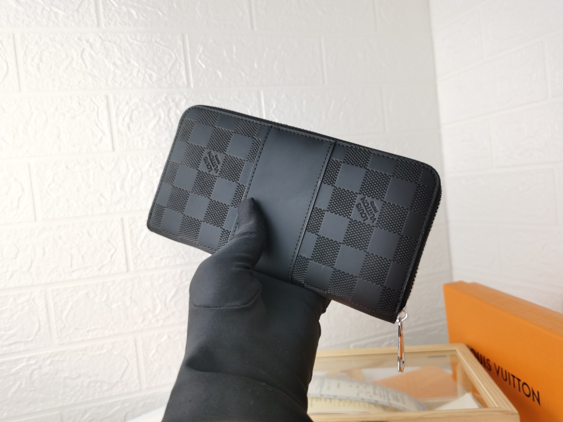 ルイ・ヴィトン ジッピー・ウォレット