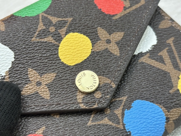 ルイ・ヴィトン ポルトフォイユ･ヴィクトリーヌ ウォレット