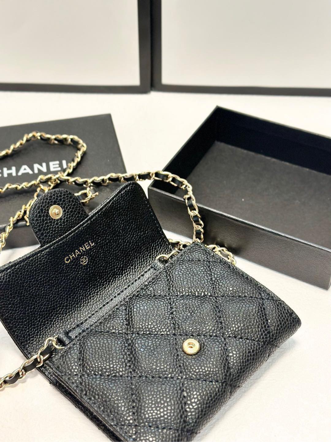 シャネル「Chanel」クラシックフラップ ウォレットオン チェーン キャビアレザー ショルダーバッグ