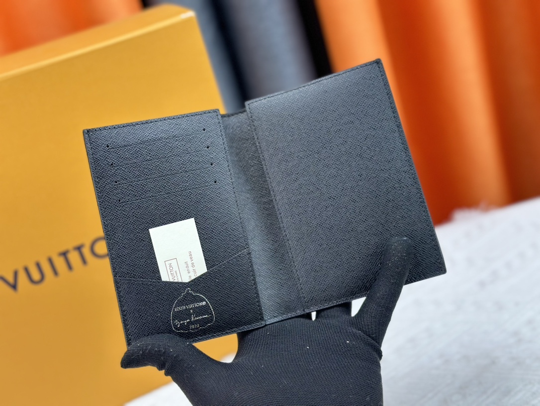 ルイ・ヴィトン パスポートカバー クーヴェルテュール･パスポール