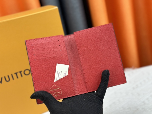 ルイ・ヴィトン パスポートカバー クーヴェルテュール･パスポール