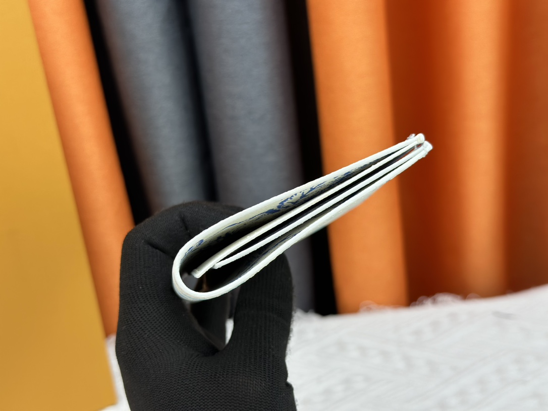 ルイ・ヴィトン パスポートカバー クーヴェルテュール･パスポール