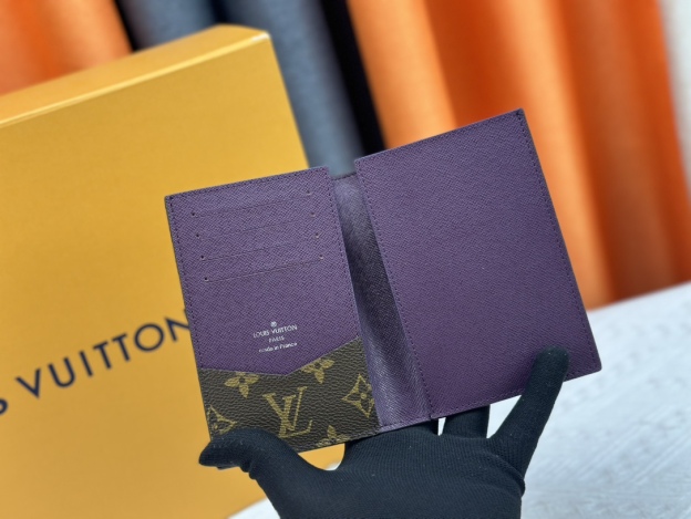 ルイ・ヴィトン パスポートカバー クーヴェルテュール･パスポール