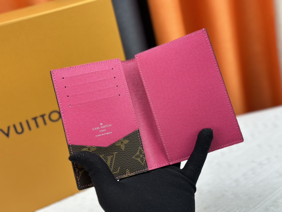 ルイ・ヴィトン パスポートカバー クーヴェルテュール･パスポール