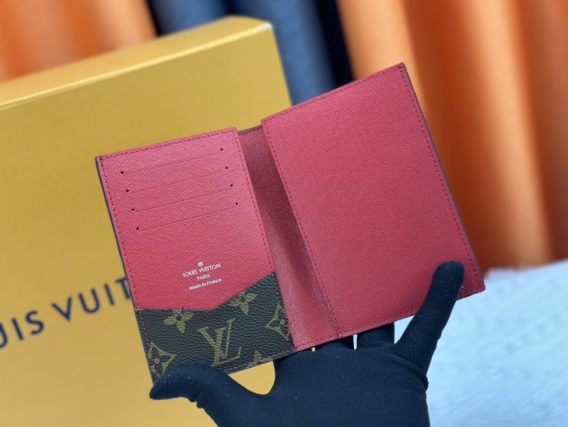 ルイ・ヴィトン パスポートカバー クーヴェルテュール･パスポール