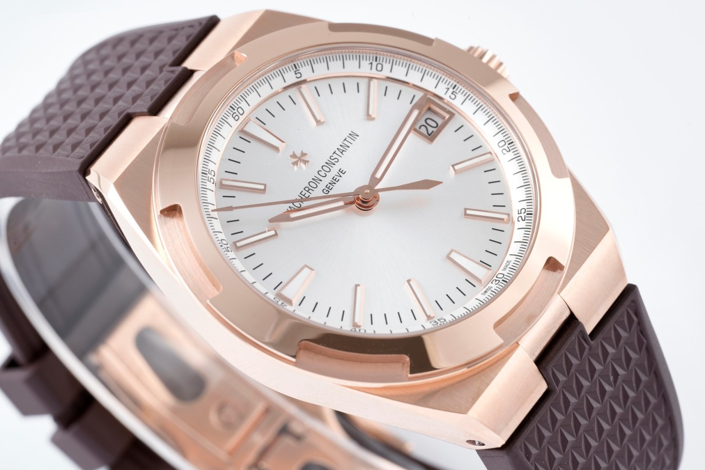 ヴァシュロン・コンスタンタン オーヴァシーズ 41mm