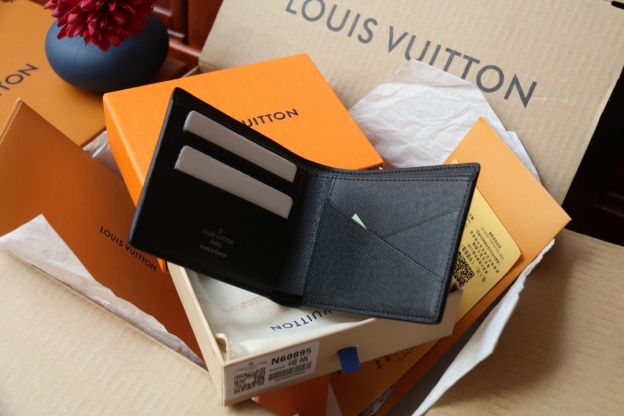 ルイ・ヴィトン ポルトフォイユ･ミュルティプル