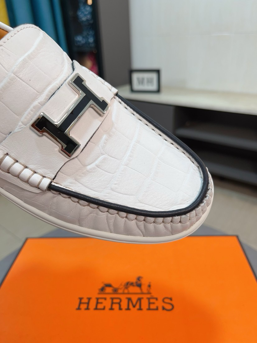 エルメス［Hermès］【カップルに大人気】 おしゃれなペアスニーカー