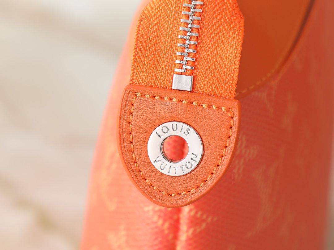 ルイ・ヴィトン「Louis Vuitton」ポシェット･ヴォワヤージュ スープル