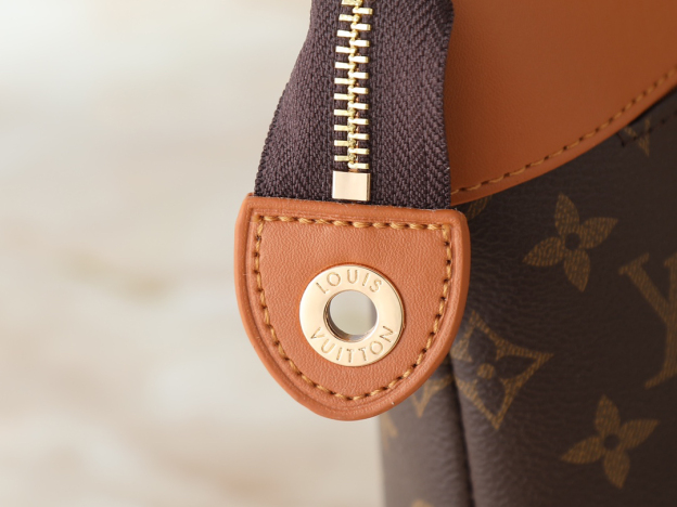 ルイ・ヴィトン「Louis Vuitton」ポシェット･ヴォワヤージュ スープル